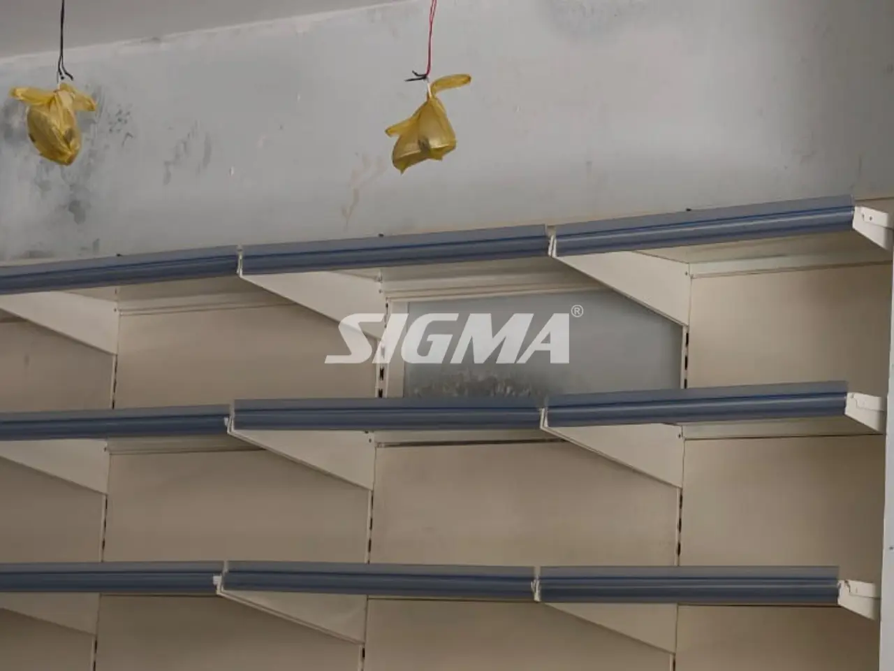 394275172_Wall mount rack Mandla.webp